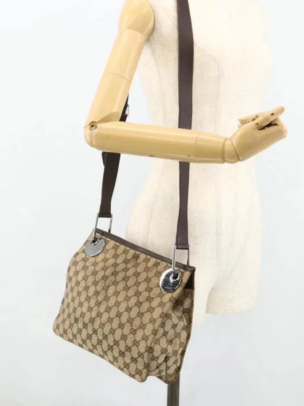 GUCCI GG Canvas Shoulder Bag Beige Brown Silver 120841 Auth am11410